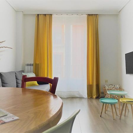 Apartamento Ayla Camino De Santiago Pamplona Ngoại thất bức ảnh