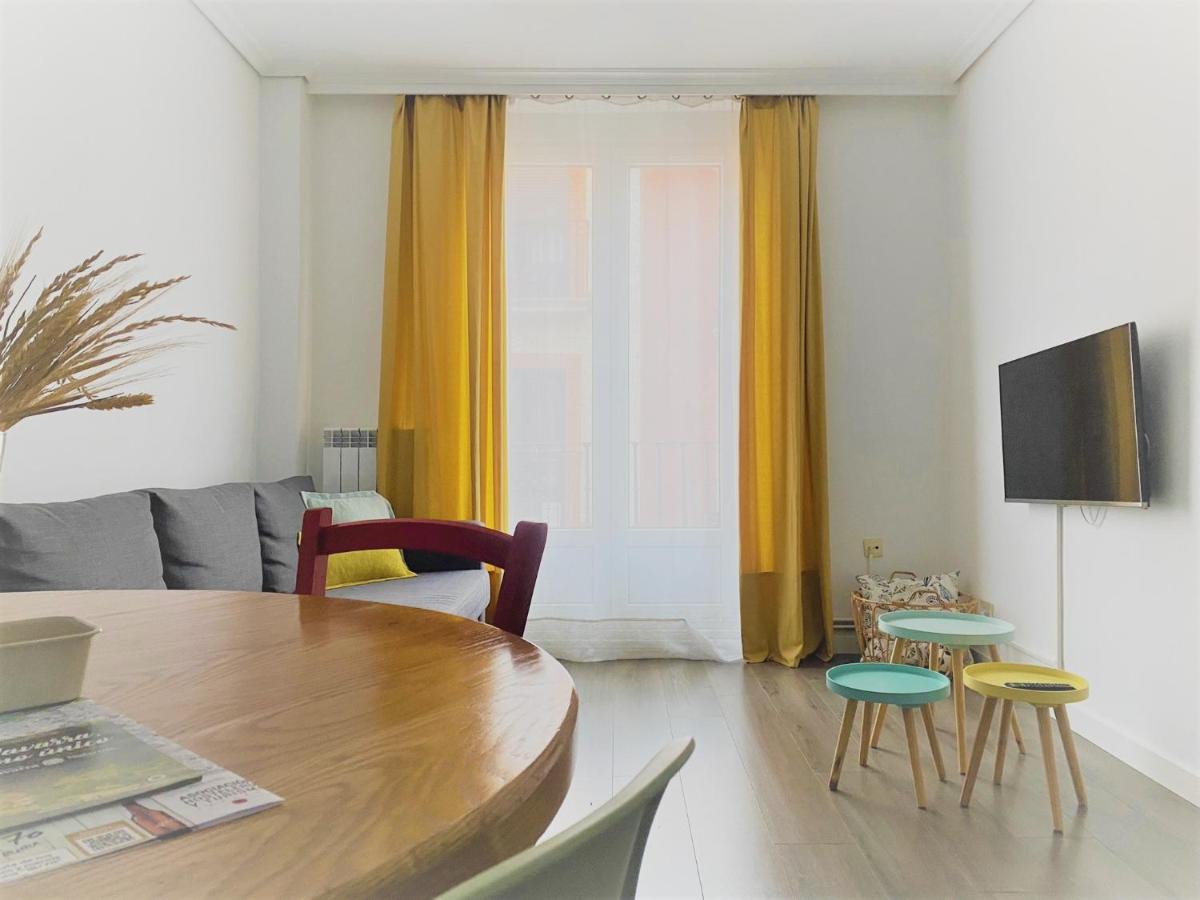 Apartamento Ayla Camino De Santiago Pamplona Ngoại thất bức ảnh