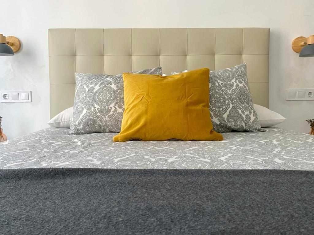 Apartamento Ayla Camino De Santiago Pamplona Ngoại thất bức ảnh